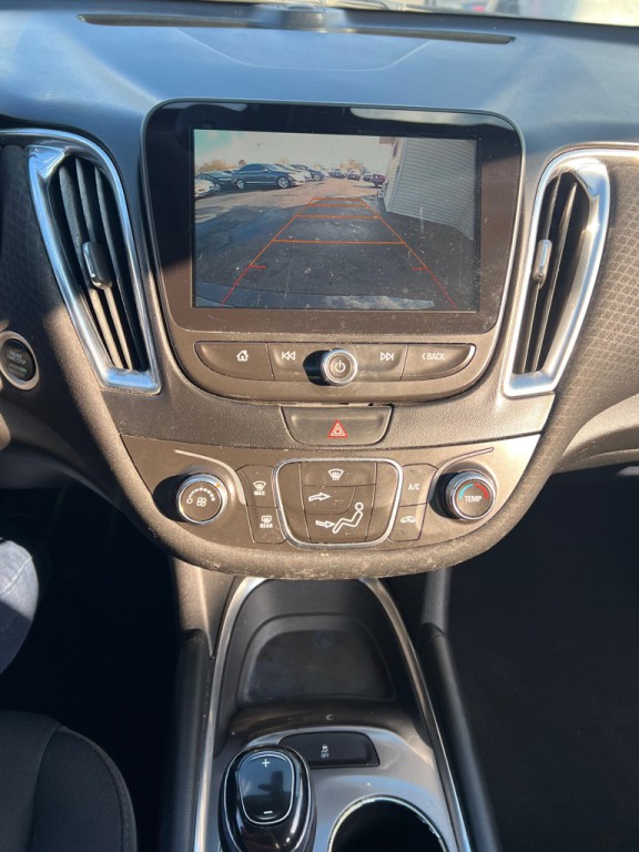 2016 Chevrolet Malibu Image 13