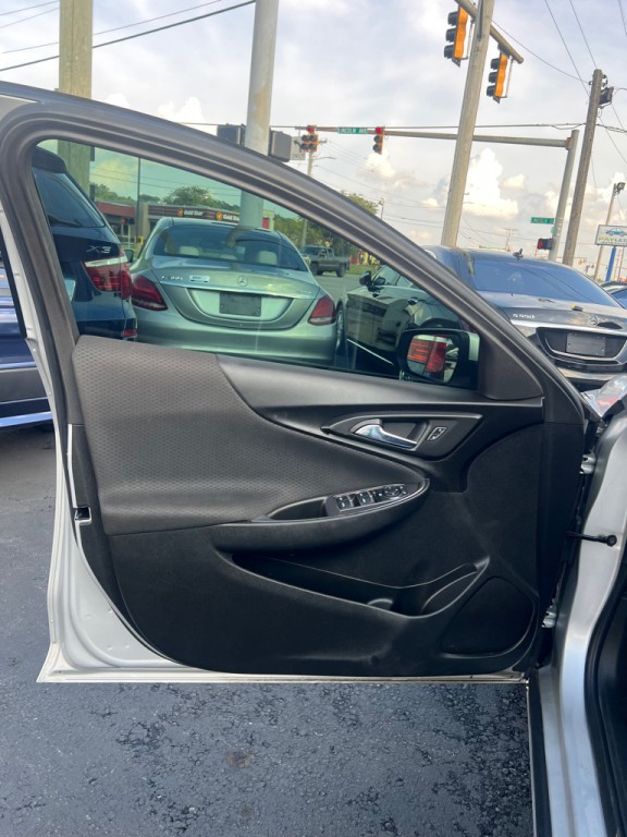 2020 Chevrolet Malibu Image 6