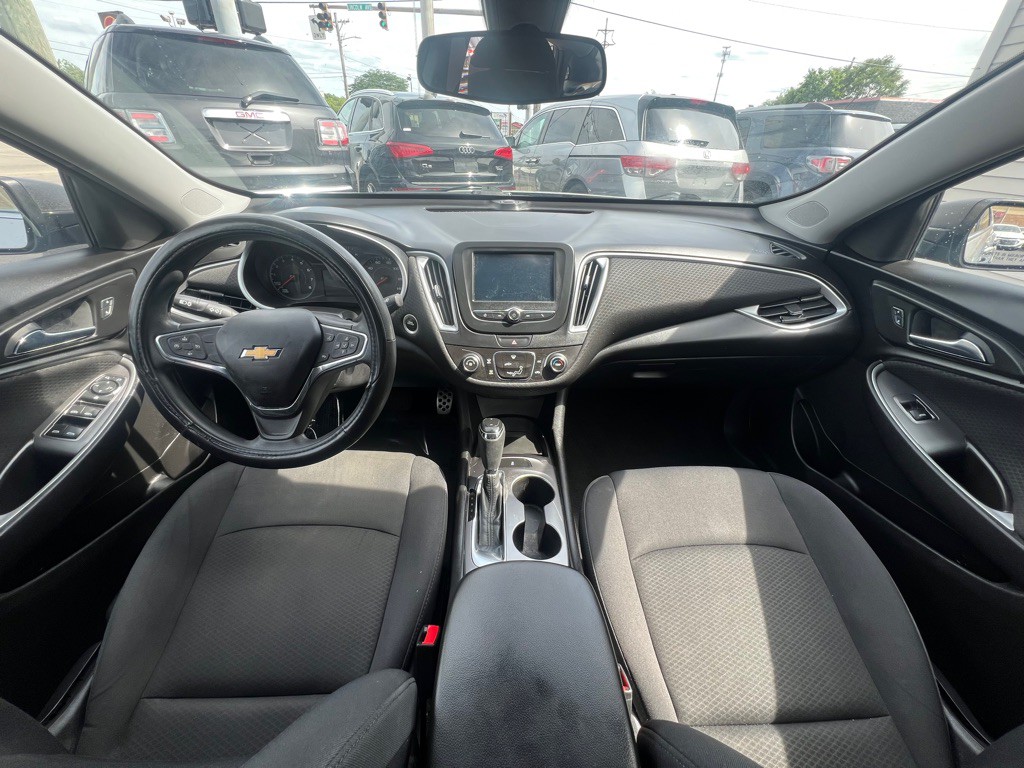 2016 Chevrolet Malibu Image 10