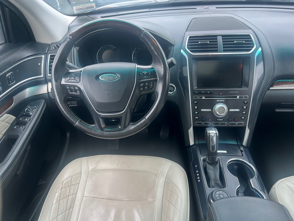 2016 Ford Explorer Image 10