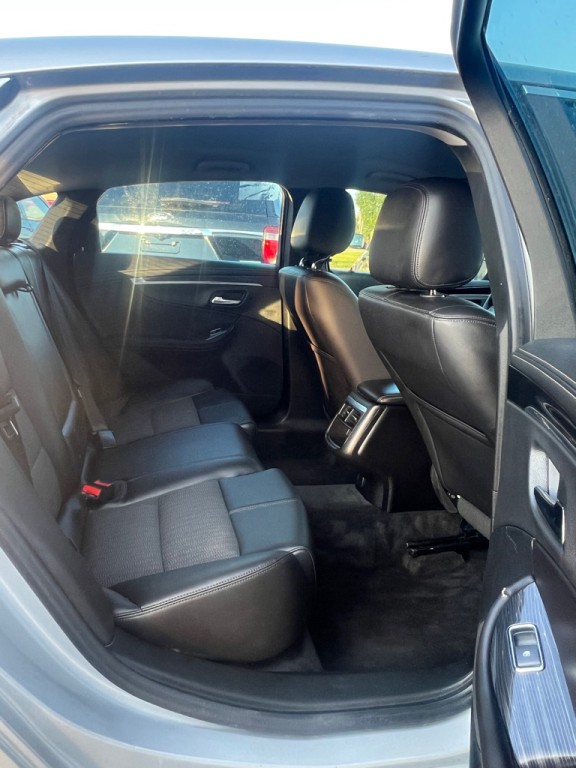 2016 Chevrolet Impala Image 11