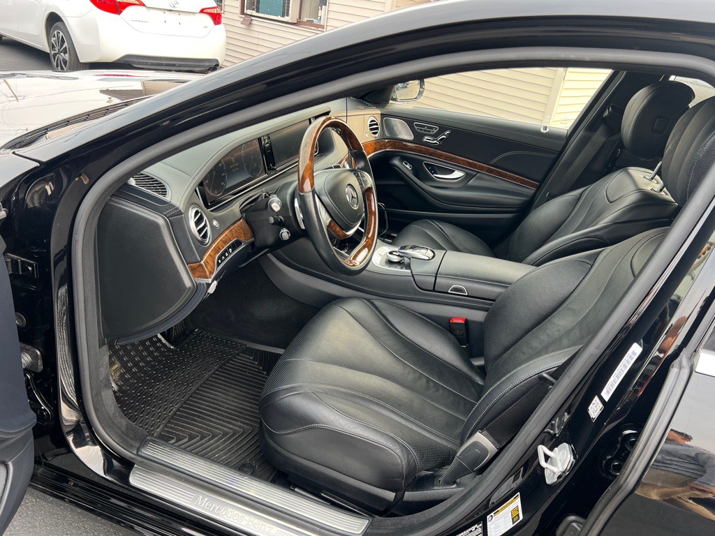 2015 Mercedes-Benz S-Class Image 9