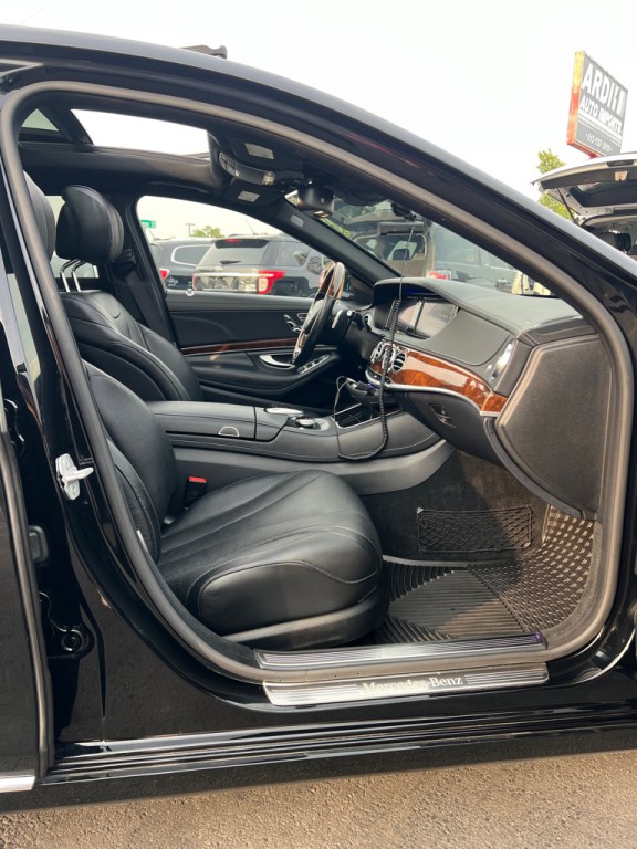 2015 Mercedes-Benz S-Class Image 21