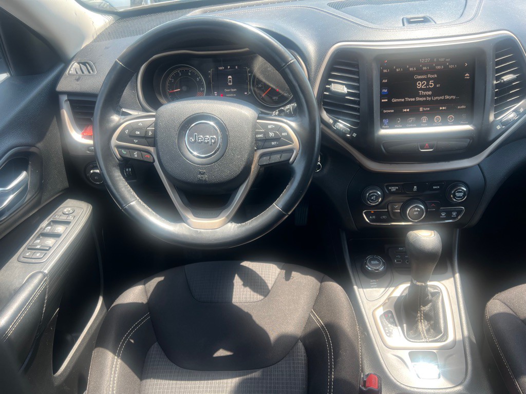 2015 Jeep Cherokee Image 10