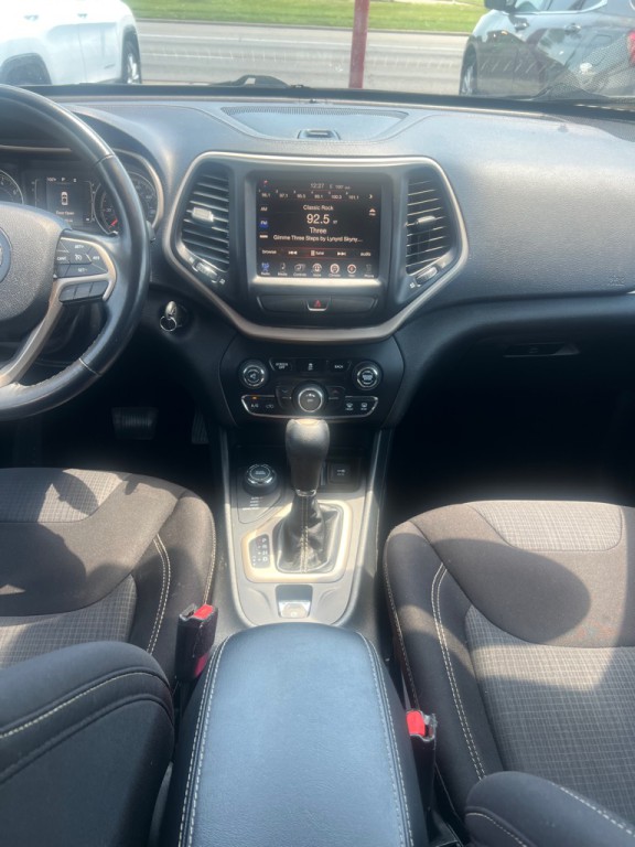 2015 Jeep Cherokee Image 12