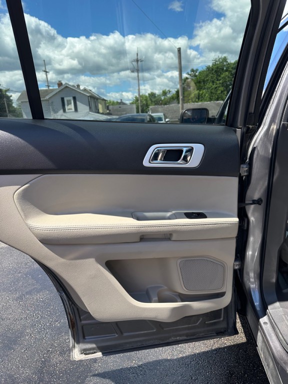 2013 Ford Explorer Image 11