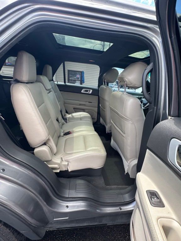 2013 Ford Explorer Image 13