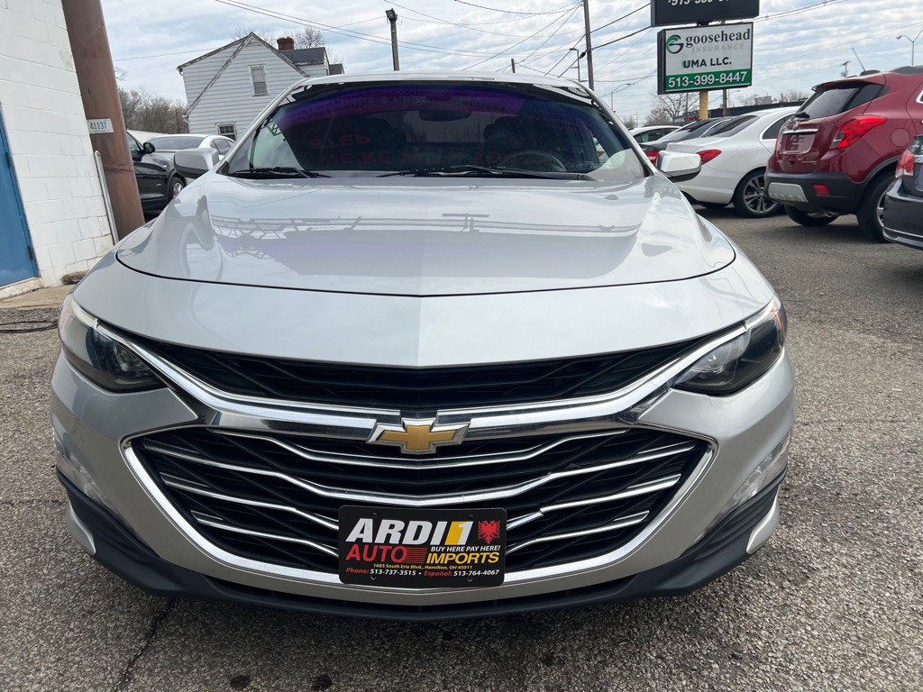 2019 Chevrolet Malibu Image 1
