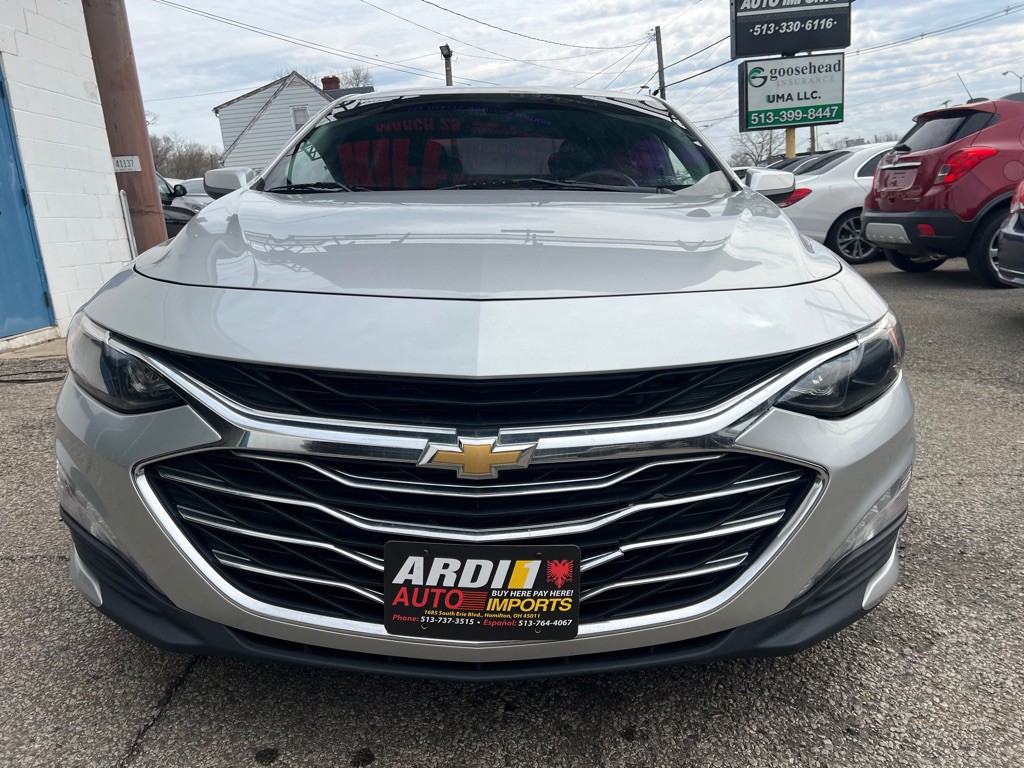 2019 Chevrolet Malibu Image 2