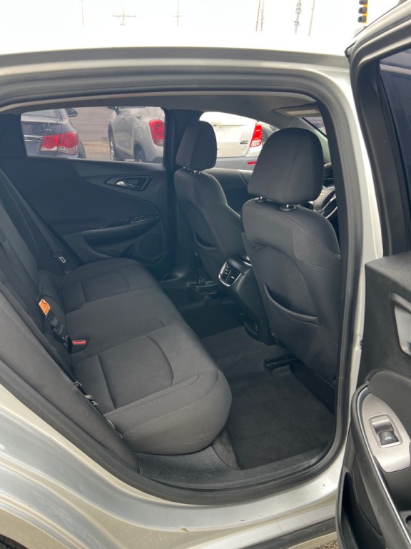2019 Chevrolet Malibu Image 12