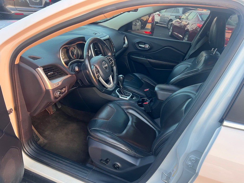 2017 Jeep Cherokee Image 7