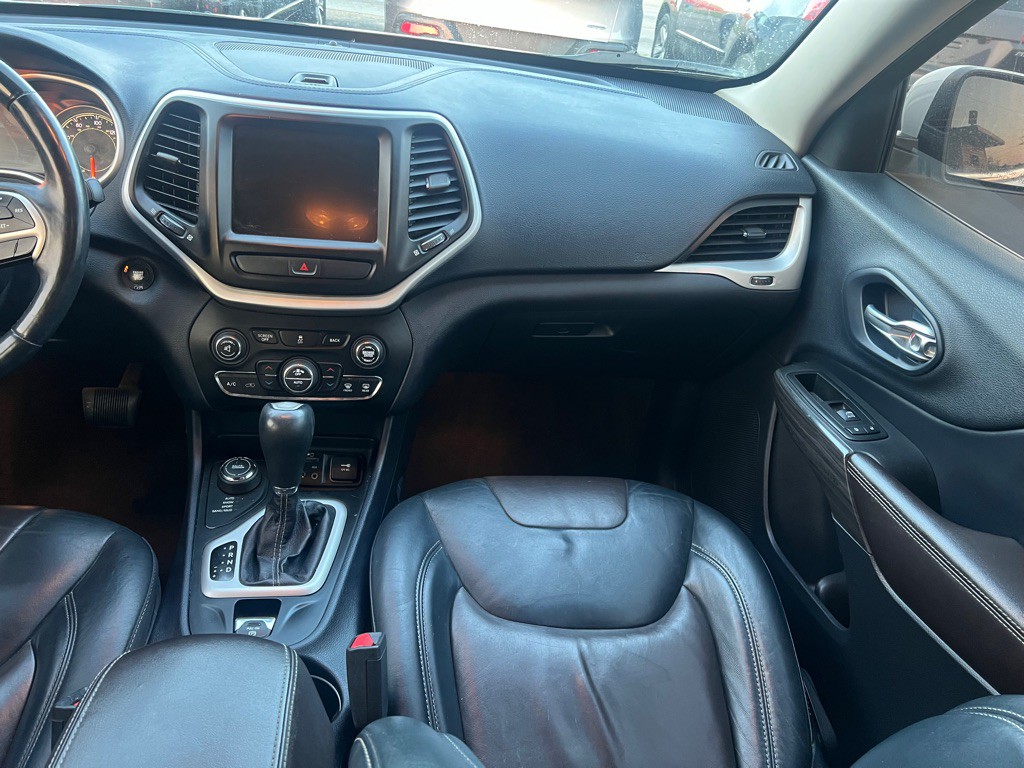 2017 Jeep Cherokee Image 9