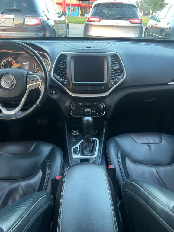 2017 Jeep Cherokee Image 13