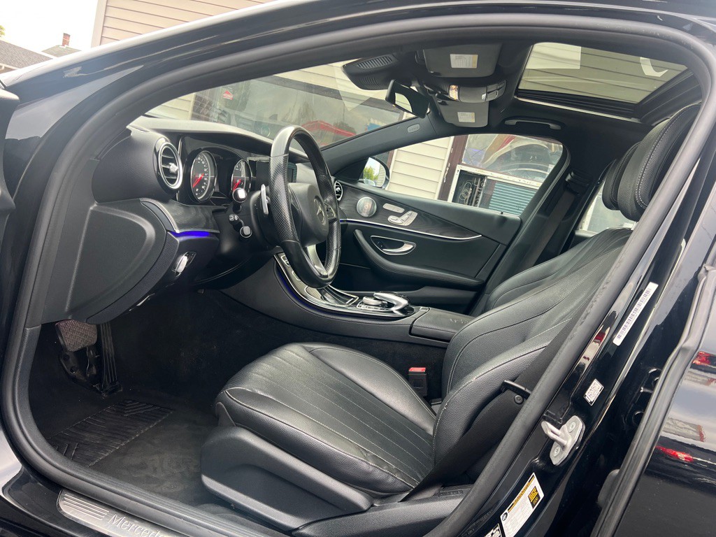 2017 Mercedes-Benz E-Class Image 6