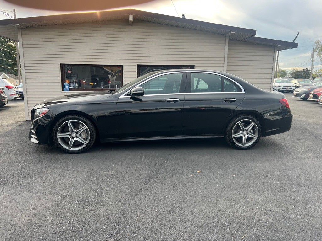2017 Mercedes-Benz E-Class Image 8