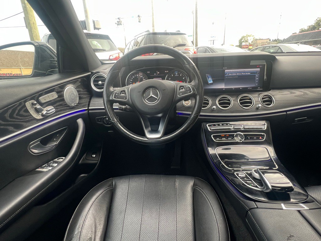2017 Mercedes-Benz E-Class Image 9