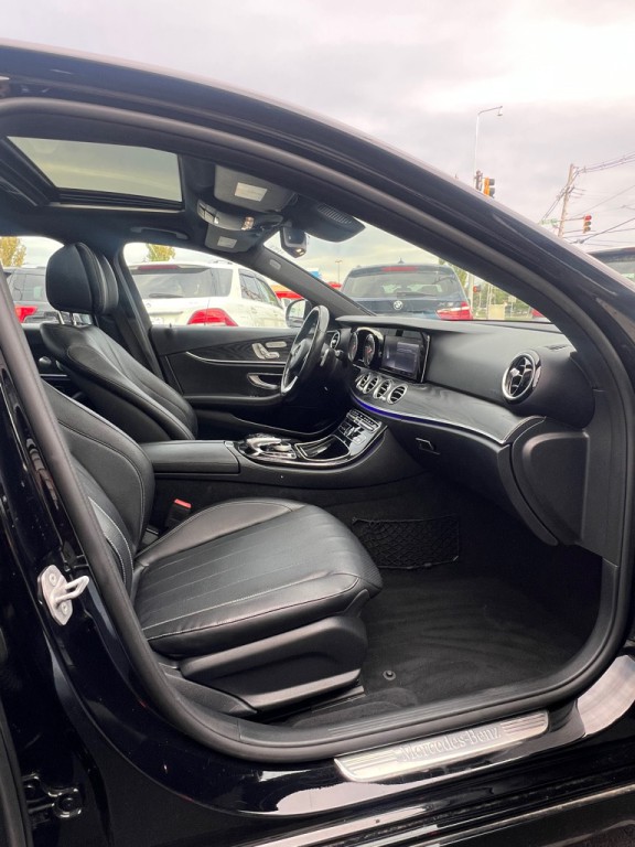 2017 Mercedes-Benz E-Class Image 12