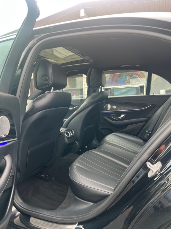 2017 Mercedes-Benz E-Class Image 14