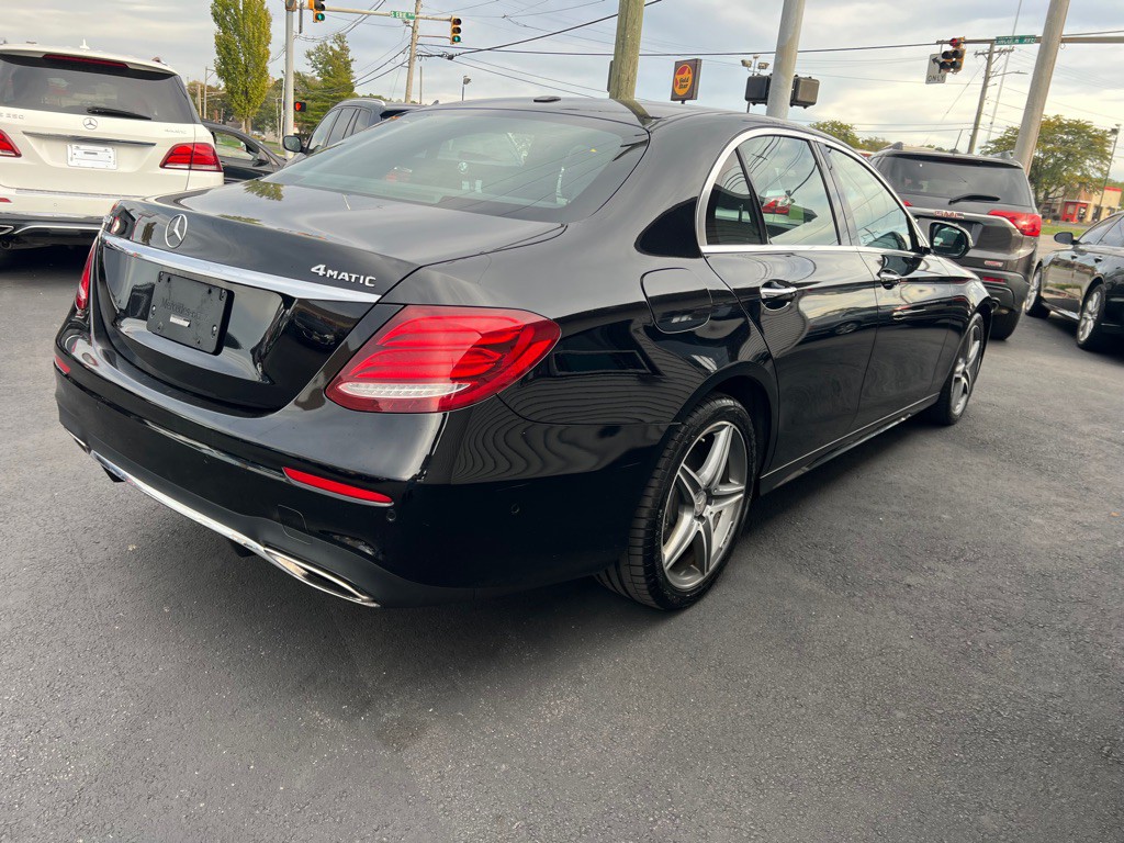2017 Mercedes-Benz E-Class Image 17