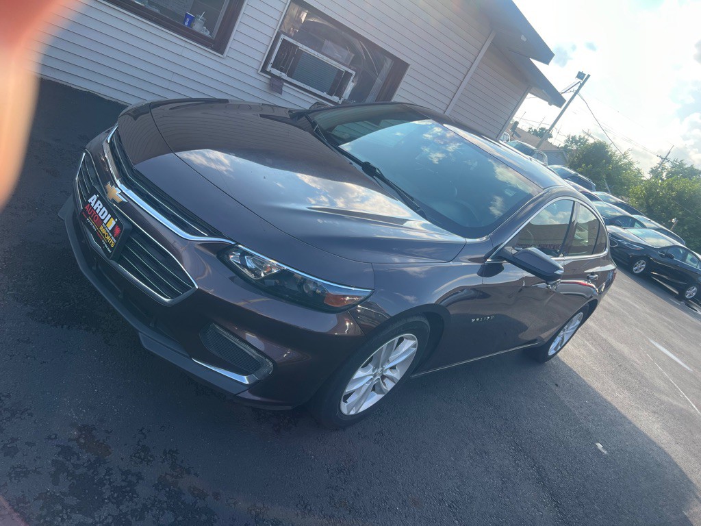 2016 Chevrolet Malibu Image 4