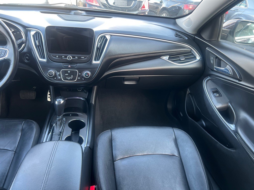 2016 Chevrolet Malibu Image 10