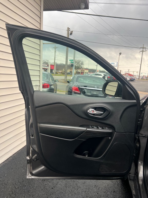 2014 Jeep Cherokee Image 12