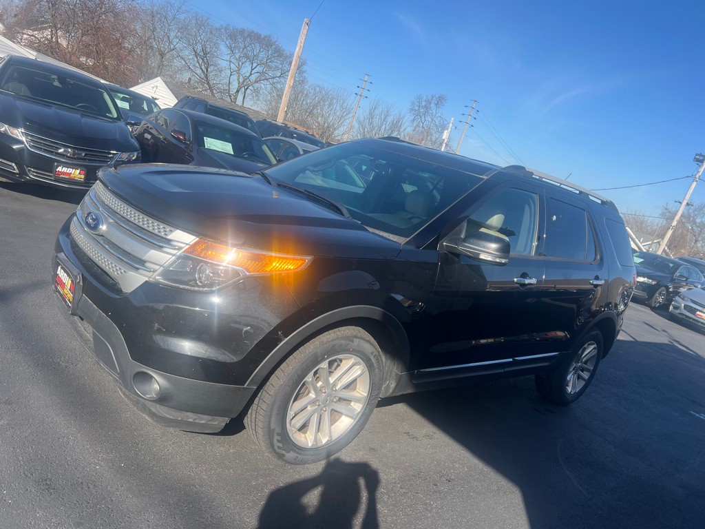 2013 Ford Explorer Image 2