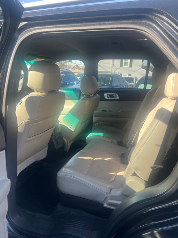 2013 Ford Explorer Image 11