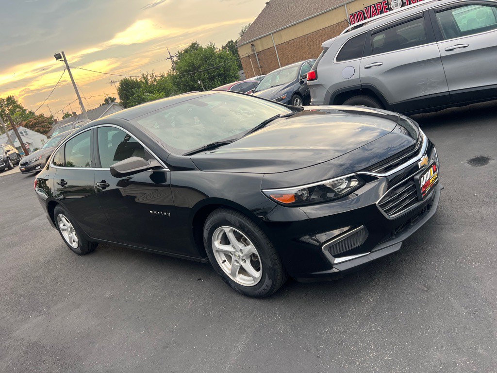 2017 Chevrolet Malibu Image 3