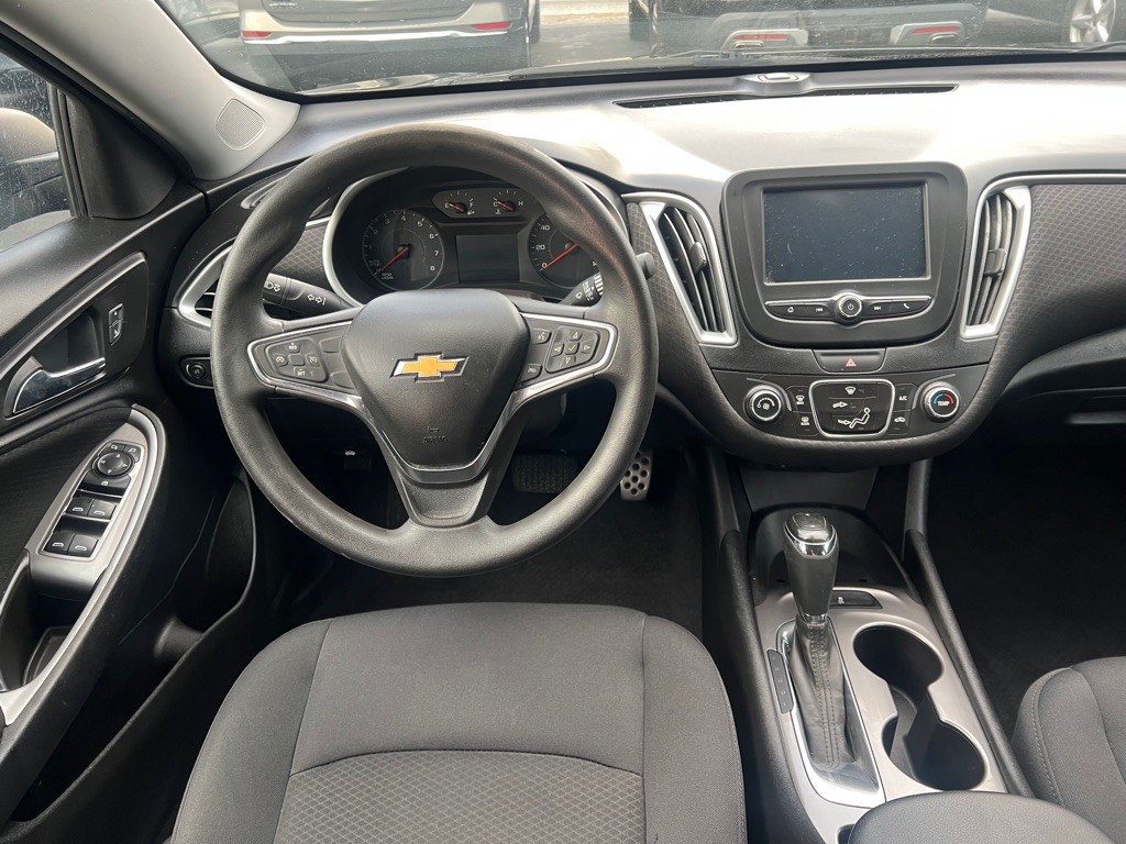 2017 Chevrolet Malibu Image 7