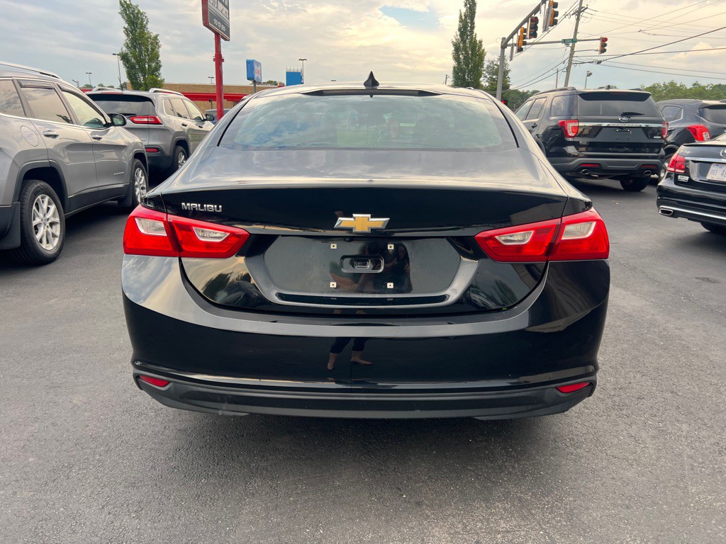 2017 Chevrolet Malibu Image 15