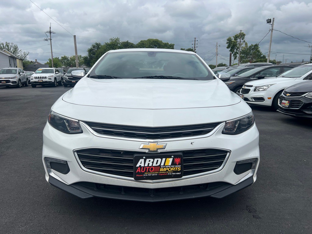 2018 Chevrolet Malibu Image 1