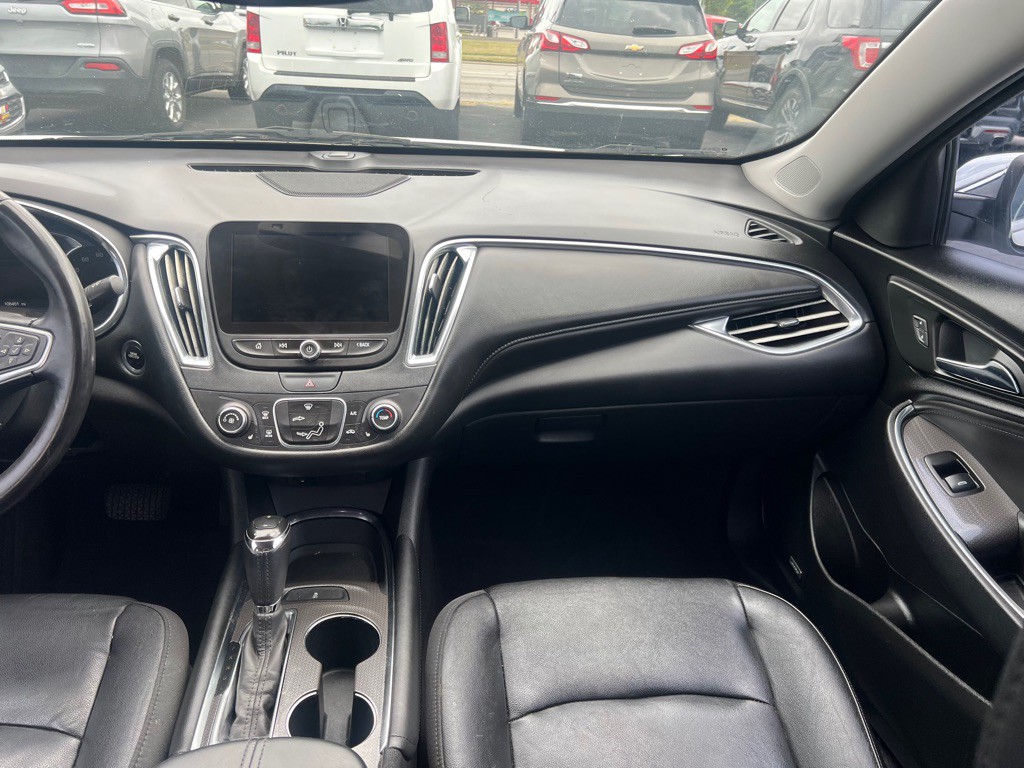 2018 Chevrolet Malibu Image 12