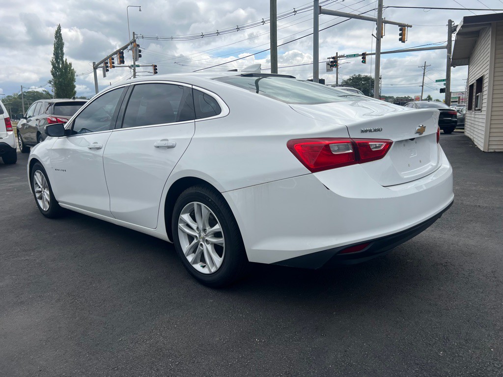 2018 Chevrolet Malibu Image 17
