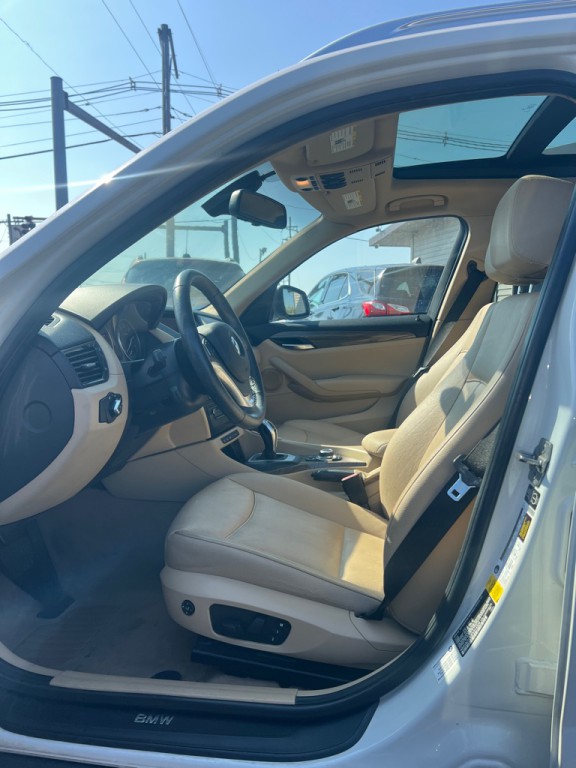 2015 BMW X1 Image 6
