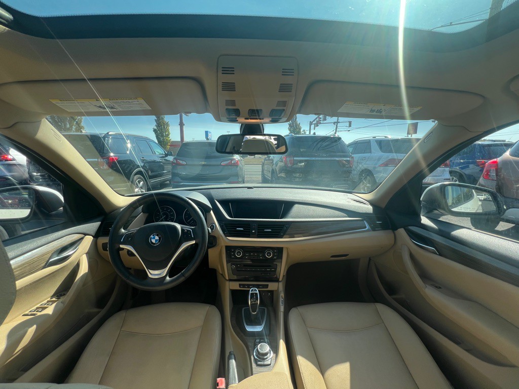 2015 BMW X1 Image 12