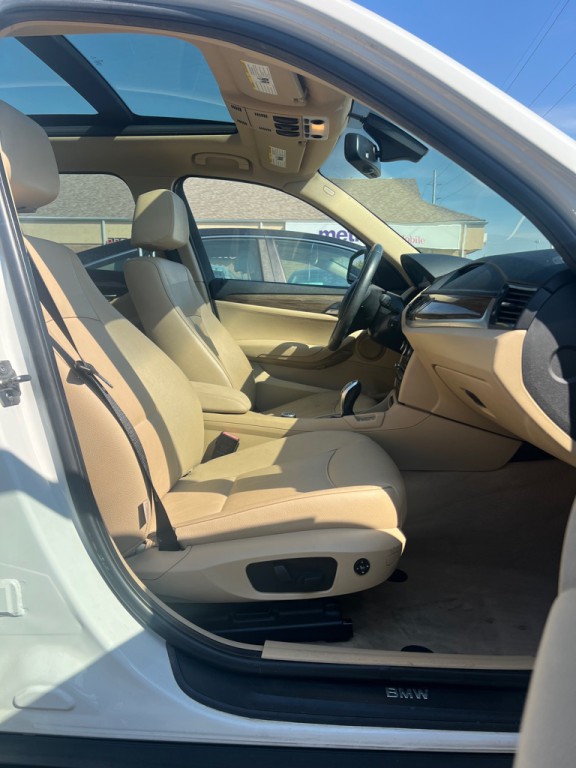 2015 BMW X1 Image 15