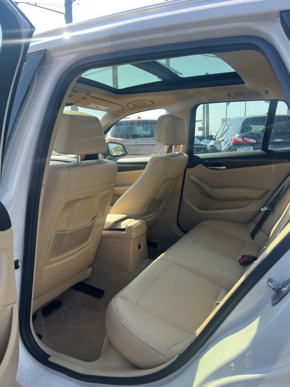 2015 BMW X1 Image 17