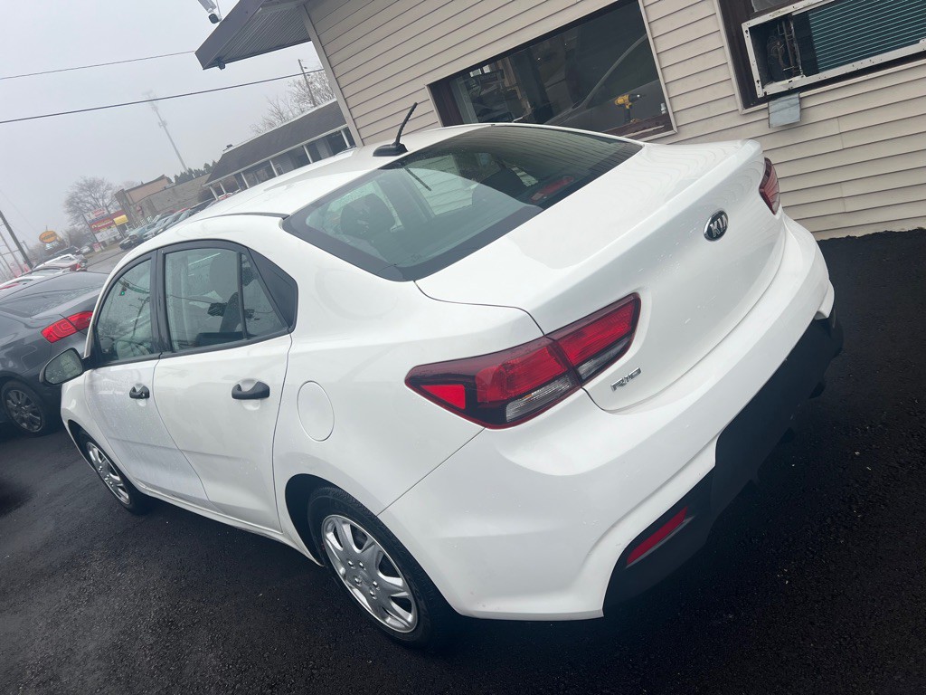 2018 Kia Rio Image 13