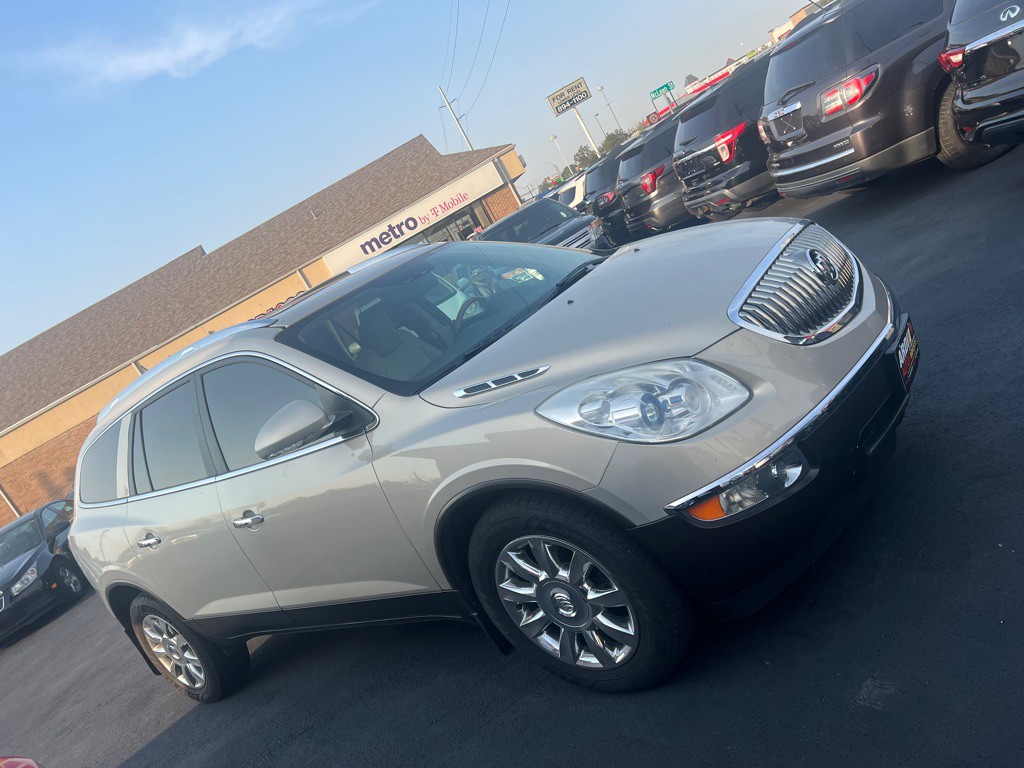2011 Buick Enclave Image 1
