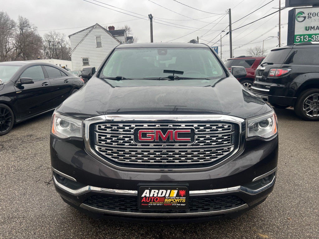 2018 GMC Acadia Image 2