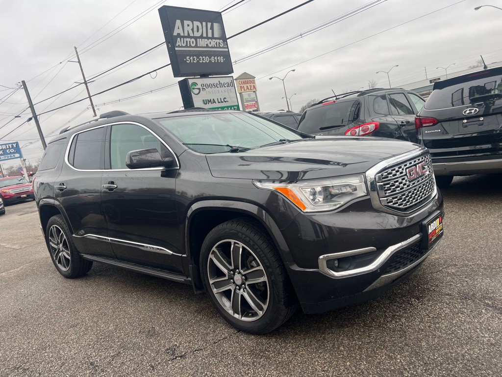 2018 GMC Acadia Image 3