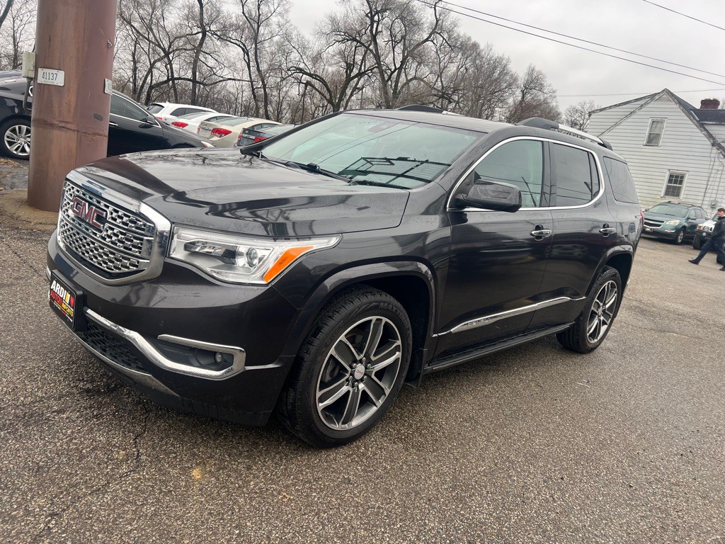 2018 GMC Acadia Image 4