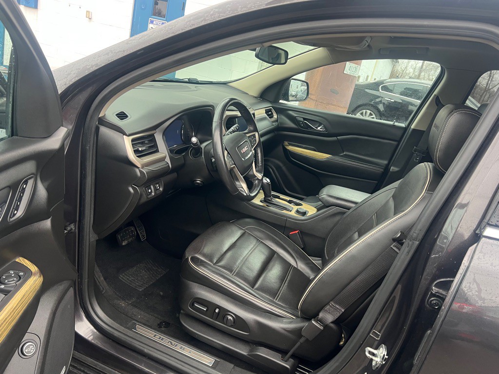 2018 GMC Acadia Image 6