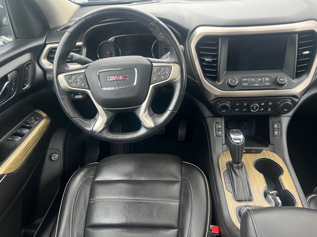 2018 GMC Acadia Image 9