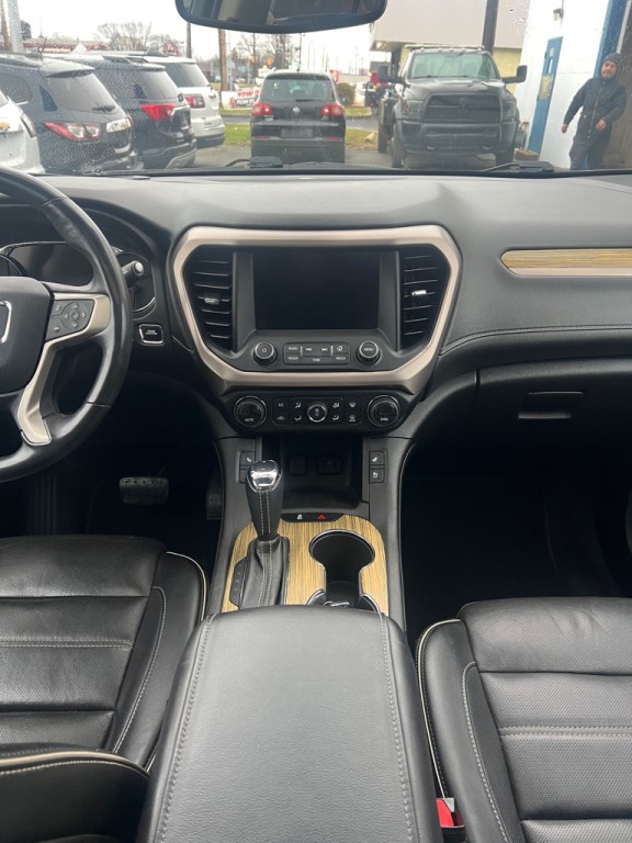 2018 GMC Acadia Image 11