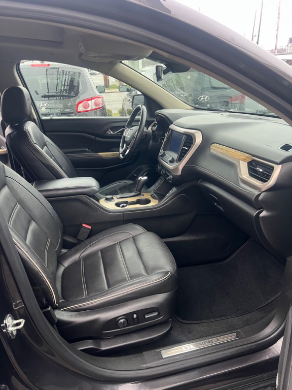 2018 GMC Acadia Image 14