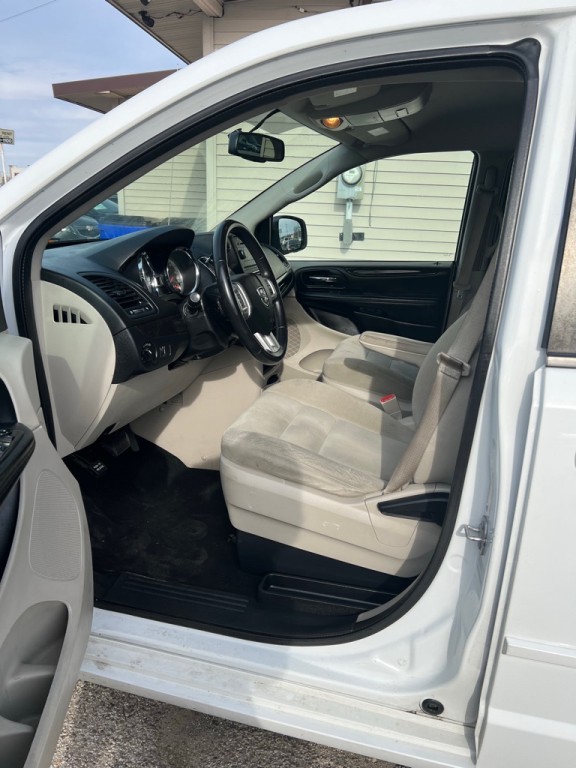 2016 Dodge Grand Caravan Image 8