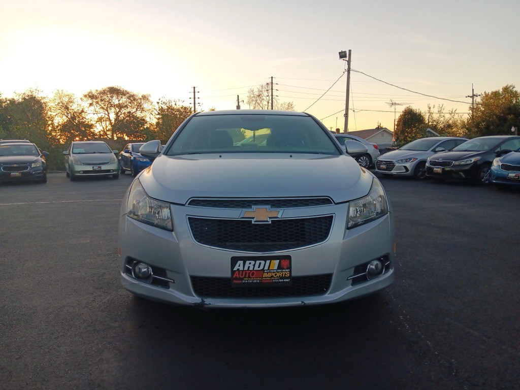2013 Chevrolet Cruze Image 1