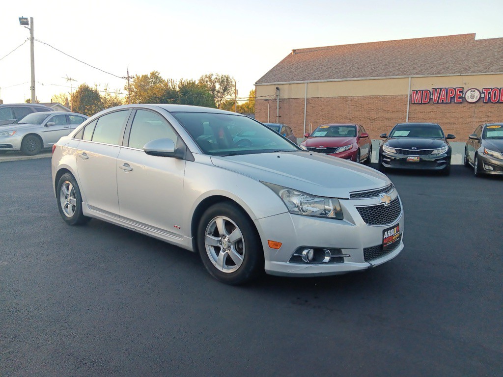 2013 Chevrolet Cruze Image 2